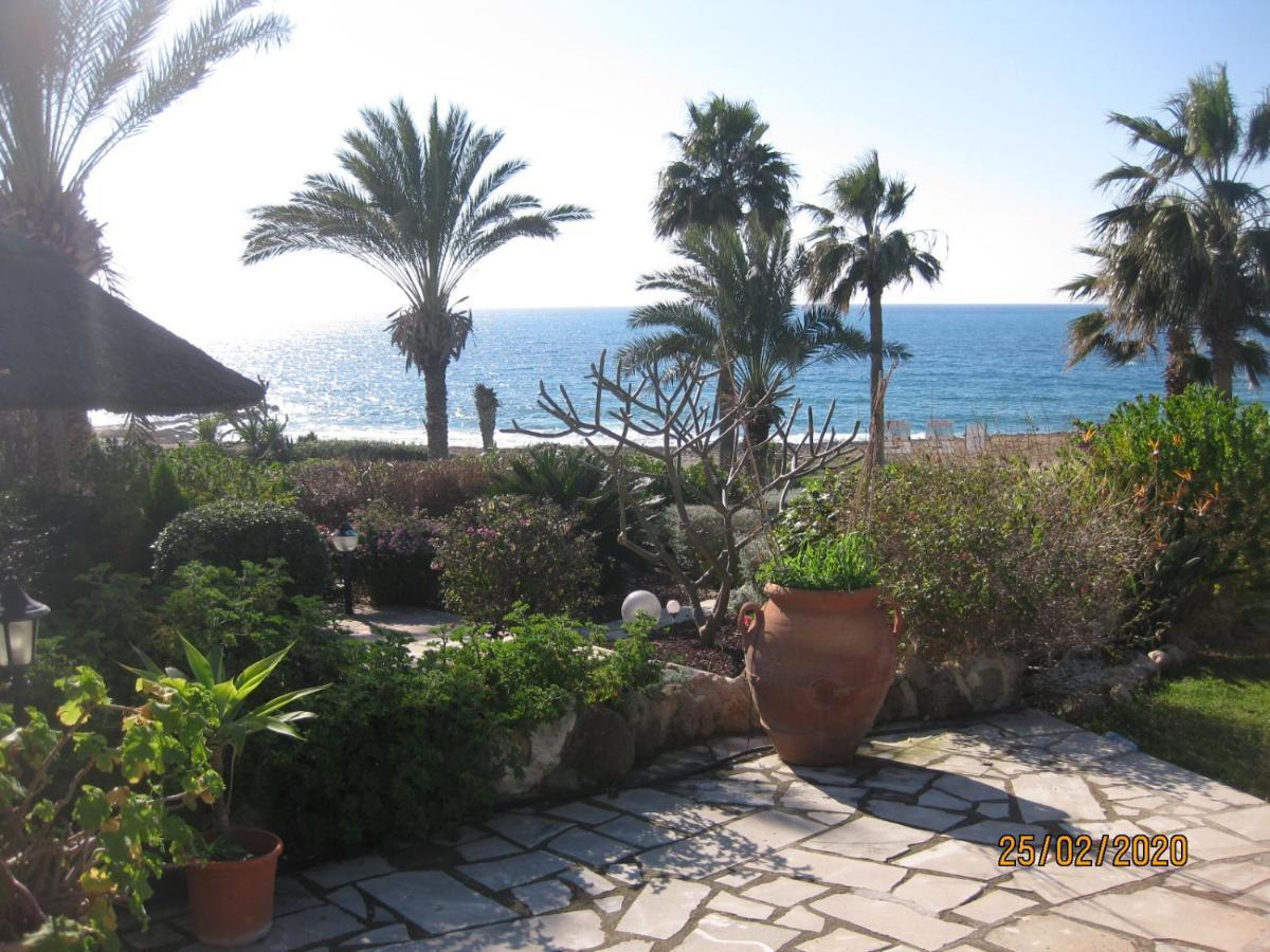 Klorakas Sea Front Villa Kristina מראה חיצוני תמונה