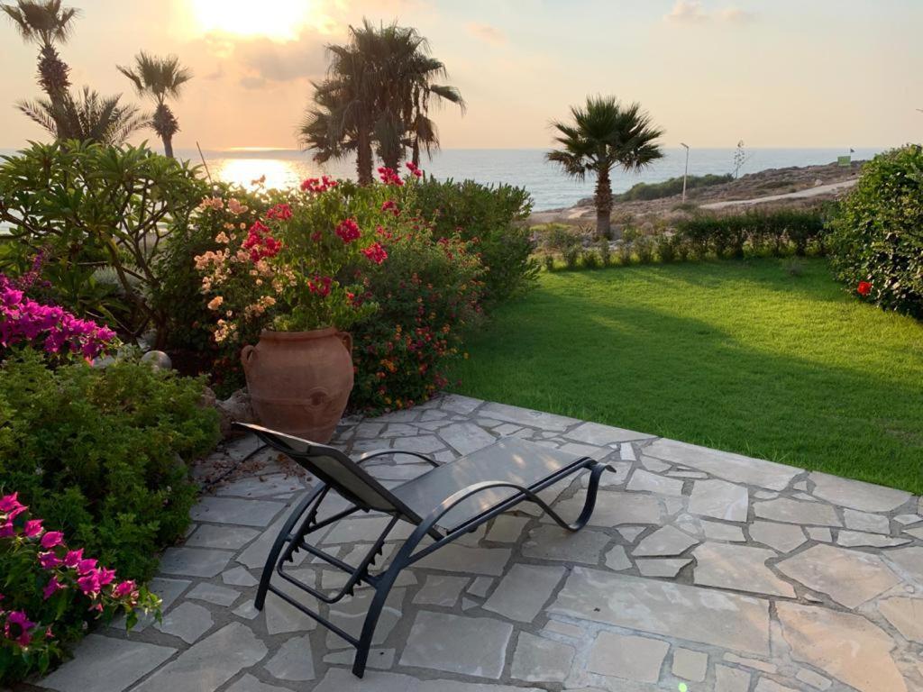 Klorakas Sea Front Villa Kristina מראה חיצוני תמונה